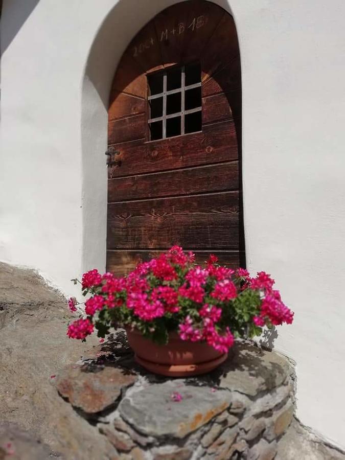 Отель Gasthaus Weisskugel Маллес-Веноста Экстерьер фото